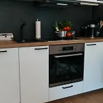 Apartment Oase Am Park Mit Terrasse- Zentral Und Ruhig-24-7 Self Check-in, Parkplatz An Der Strasse Vellmar