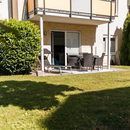 Apartment Oase Am Park Mit Terrasse- Zentral Und Ruhig-24-7 Self Check-in, Parkplatz An Der Strasse
