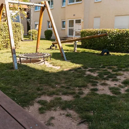 Apartment Oase Am Park Mit Terrasse- Zentral Und Ruhig-24-7 Self Check-in, Parkplatz An Der Strasse Vellmar