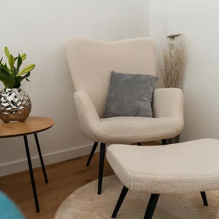 Apartment Oase Am Park Mit Terrasse- Zentral Und Ruhig-24-7 Self Check-in, Parkplatz An Der Strasse *