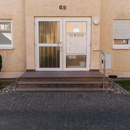 Oase Am Park Mit Terrasse- Zentral Und Ruhig-24-7 Self Check-in, Parkplatz An Der Strasse Apartment